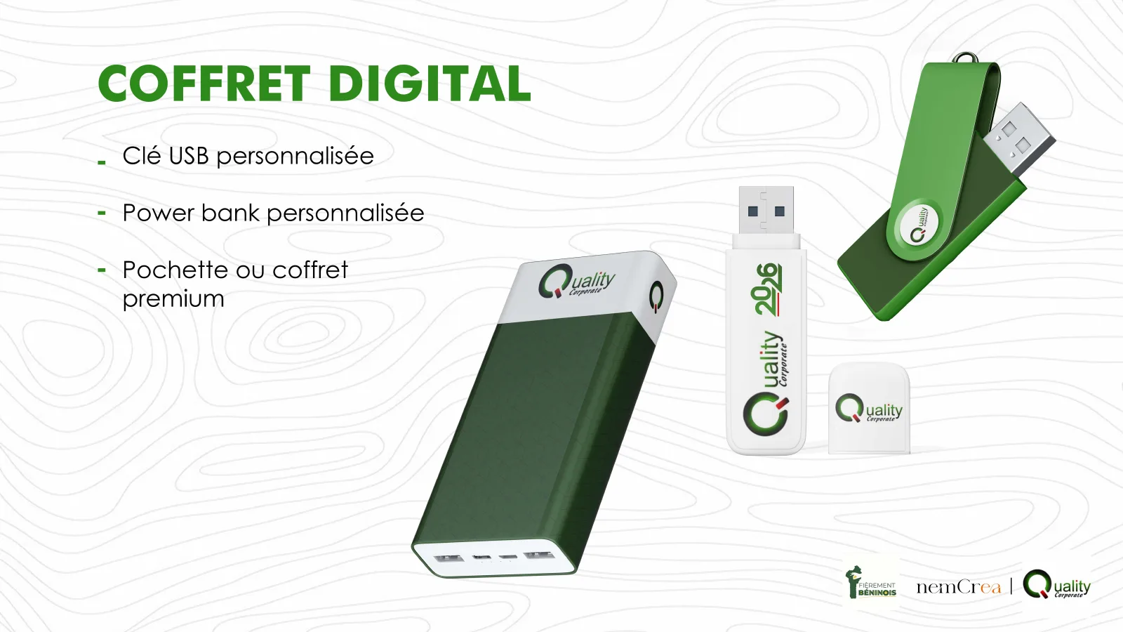 Page du catalogue présentant une clé USB et une batterie externe